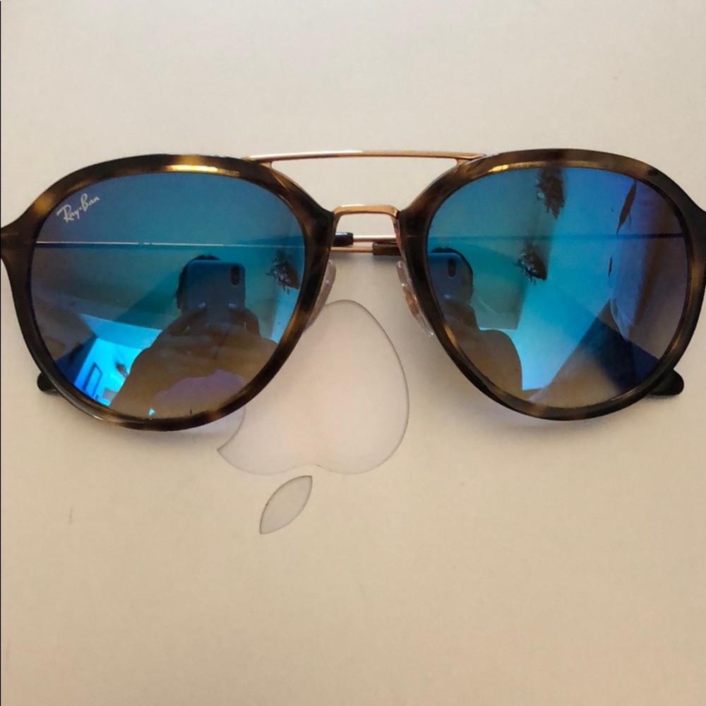 Ray-Ban Tortoise- Blue Sunglasses